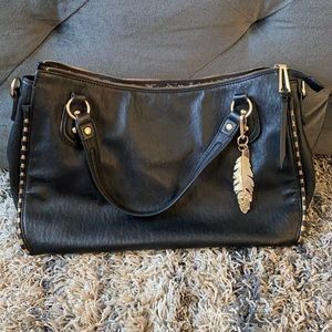 large black jessica simpson purse